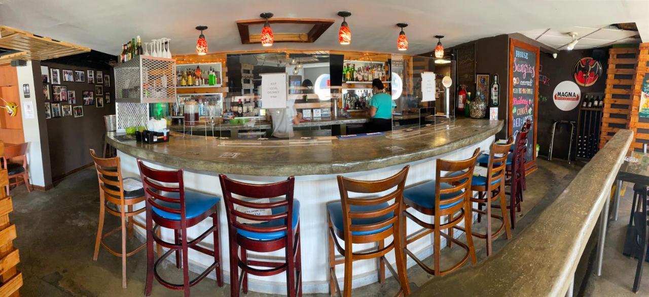 Coral By The Sea Hotel Carolina Exterior photo